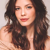 Vitória Strada — Kyra Romantini / Cleyde Ferreira