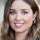 Dafne Fernández — Nieves Lobo