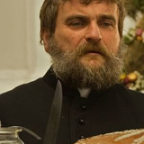 Krzysztof Dzierma — ksiądz Antoni, proboszcz w Królowym Moście