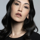 Neslihan Arslan — Tülay