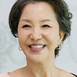 서권순 — Yoon-ah's mom