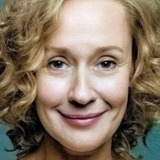 Евгения Дмитриева — Надежда Михайлова, мать Ирины