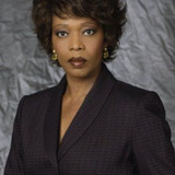 Alfre Woodard — Mavis Heller