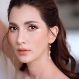Paradee Wongsawat — Pran's Mother