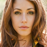 Аманда Крю — Carrie Miller