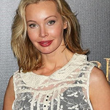 Kimberley Davies — Laura Sinclair