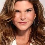 Cristiana Oliveira — Alice "Alicinha" Ferreira das Neves