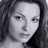Natalya Mikhaylova — Véra Lukyánovna