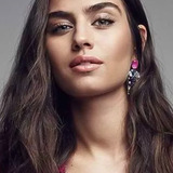 Amine Gülşe — Nur