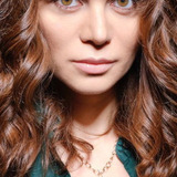 Zeynep Şarlıgil — Esra
