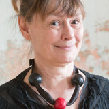 Jelena Juklová — Food stealing woman