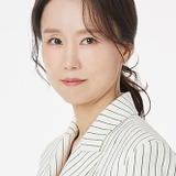 구시연 — Jeong-woo's mother
