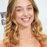 Mónica Mara — Ane Falcón