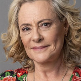 Elizabeth Savalla — Agnes