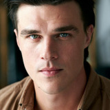 Finn Wittrock — Edmund Tolleson