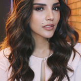 Laura Barjum — Andrea Vanessa