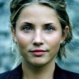 Тува Новотны — Eva Holstad
