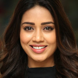 Nivetha Pethuraj — Sitara "Tara"