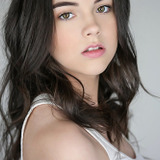 Merit Leighton — Frosta (voice)