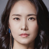 Park Soo-yeon — The Queen