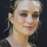 Каролина Крешентини — Corinna Negri