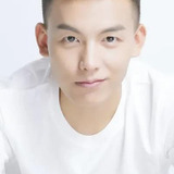Лю Ян — Hou Zhihao "Monkey"