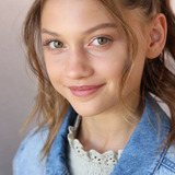 Майя Ле Кларк — Chloe Thunderman