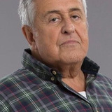 Nicolau Breyner — João