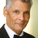 Josh Cruze — Arresting Detective (uncredited)