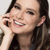 Lavínia Vlasak — Tânia Nascimento