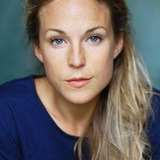 Aurélie Vaneck — Julie Alban
