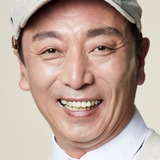 염동헌 — Se Dong's landlord