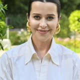 Malwina Wędzikowska — Self - Presenter