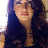 Hajra Khan — Minahil's aunt
