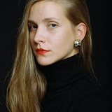 Jelena Tjapkin — Luletova devojka