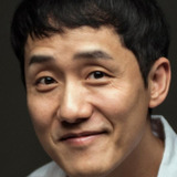 김정우 — Pyeon Mi [Guards' captain]