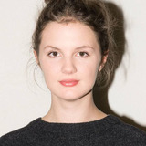 Alina Stiegler — Sophie Nolting