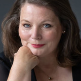 Джоанна Скэнлан — Vivienne Deering