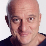 Claudio Bisio — commissario Eugenio Saguatti