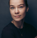 Safina Coster-Waldau — Uma