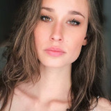 Selin Kahraman — Leyla