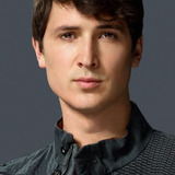Бен Ллойд-Хьюз — Josh