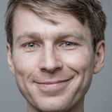 Ben Faulks — Mr. Bloom