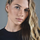 Anastasiya Loshakova — Agniya