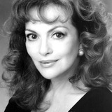 Lupita Ferrer — Ágata de Mercenario