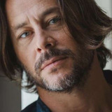 Theo Becker — Caio Mendes