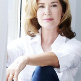 Sonja Smits — Carrington 'Carrie' Barr