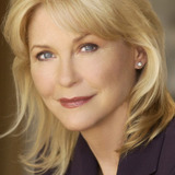 Dee Wallace — Dee McCullough