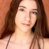 Iara Nemirovsky — Ridley Jones (voice)