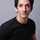 Juan Minujín — Mariano Lagos